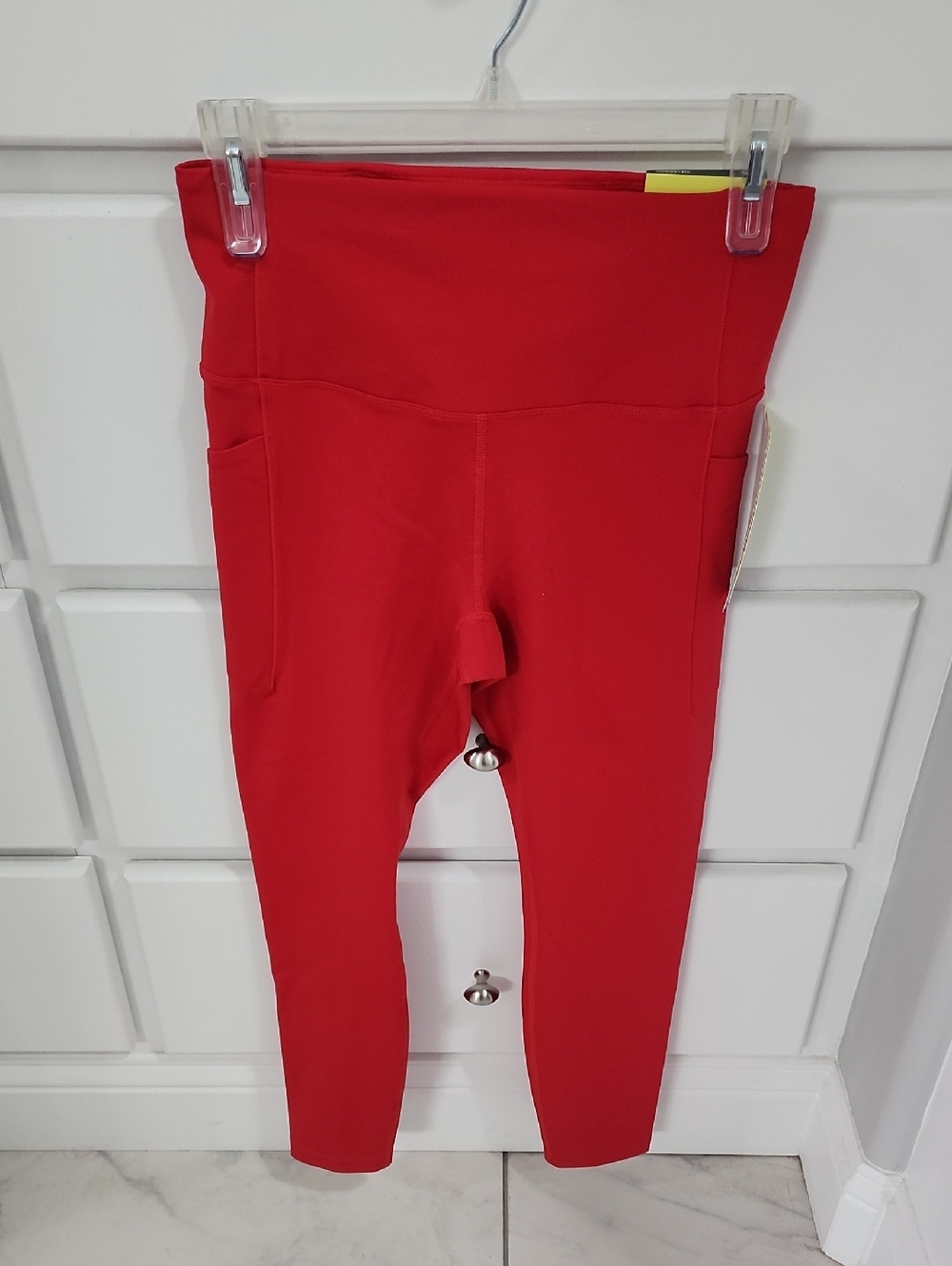 NWT All In Motion Dynamic Flex 7/8 Red High-Rise Leggings Medium